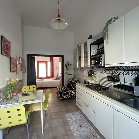 Albachiara Apartment Джовинацо Екстериор снимка