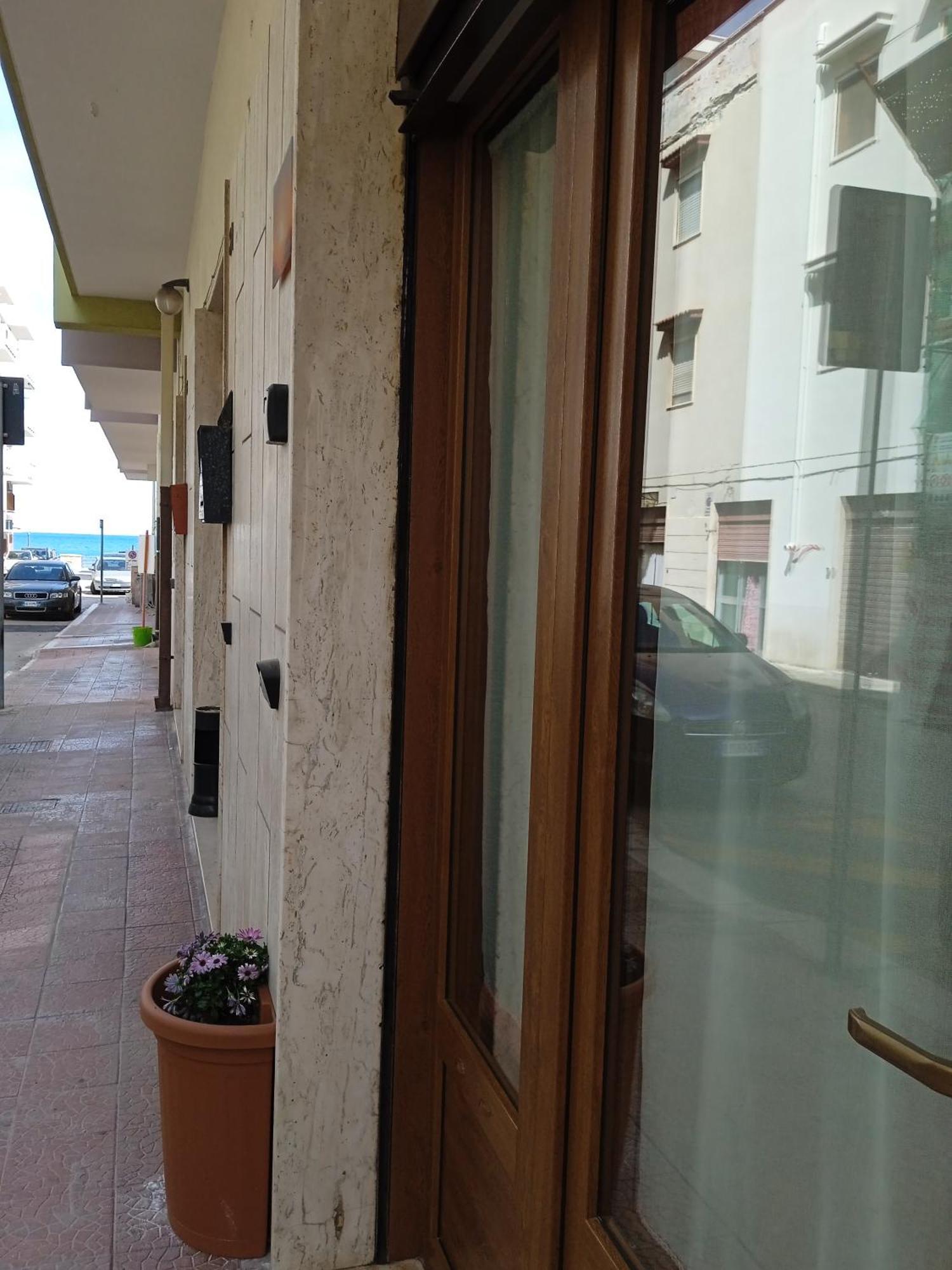 Albachiara Apartment Джовинацо Екстериор снимка