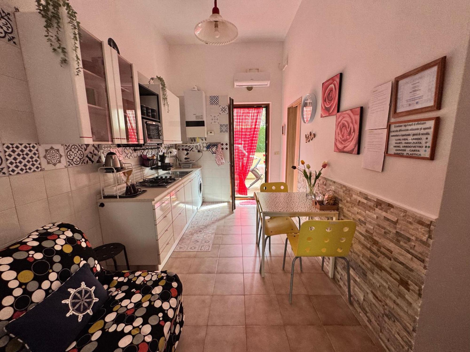 Albachiara Apartment Джовинацо Екстериор снимка