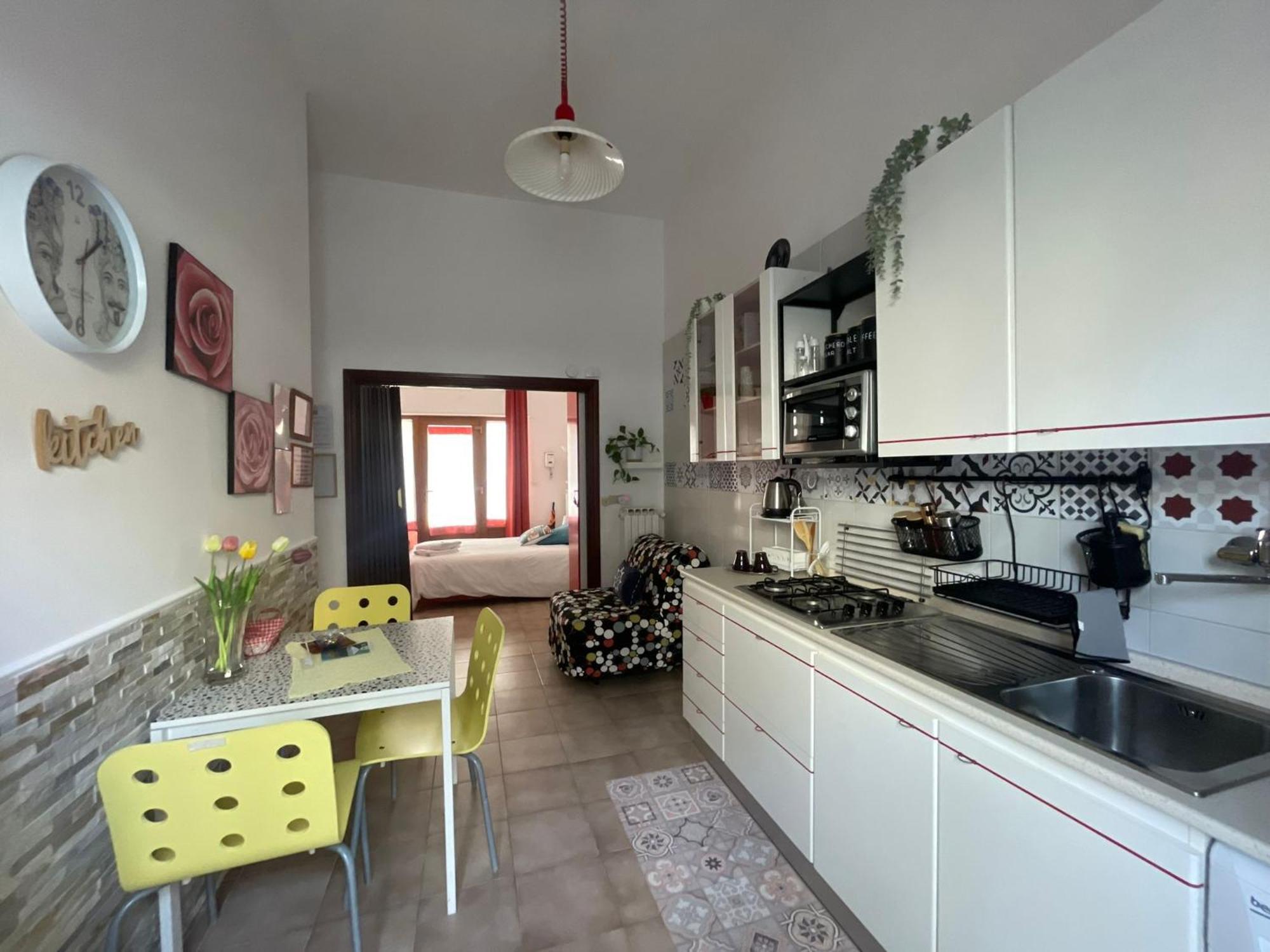 Albachiara Apartment Джовинацо Екстериор снимка